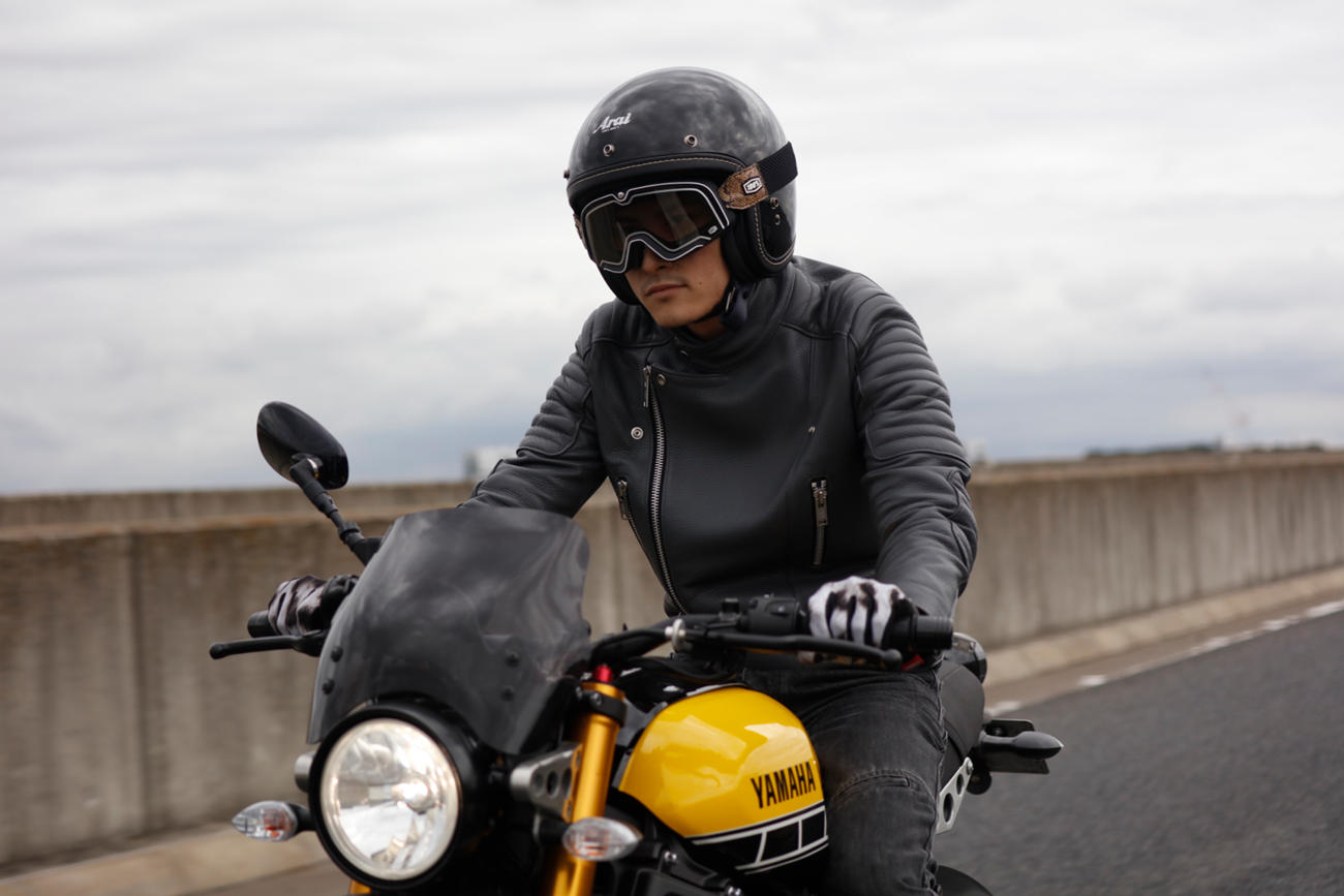 CASCO INTEGRAL ARAI HELMETS CLASSIC V NEGRO