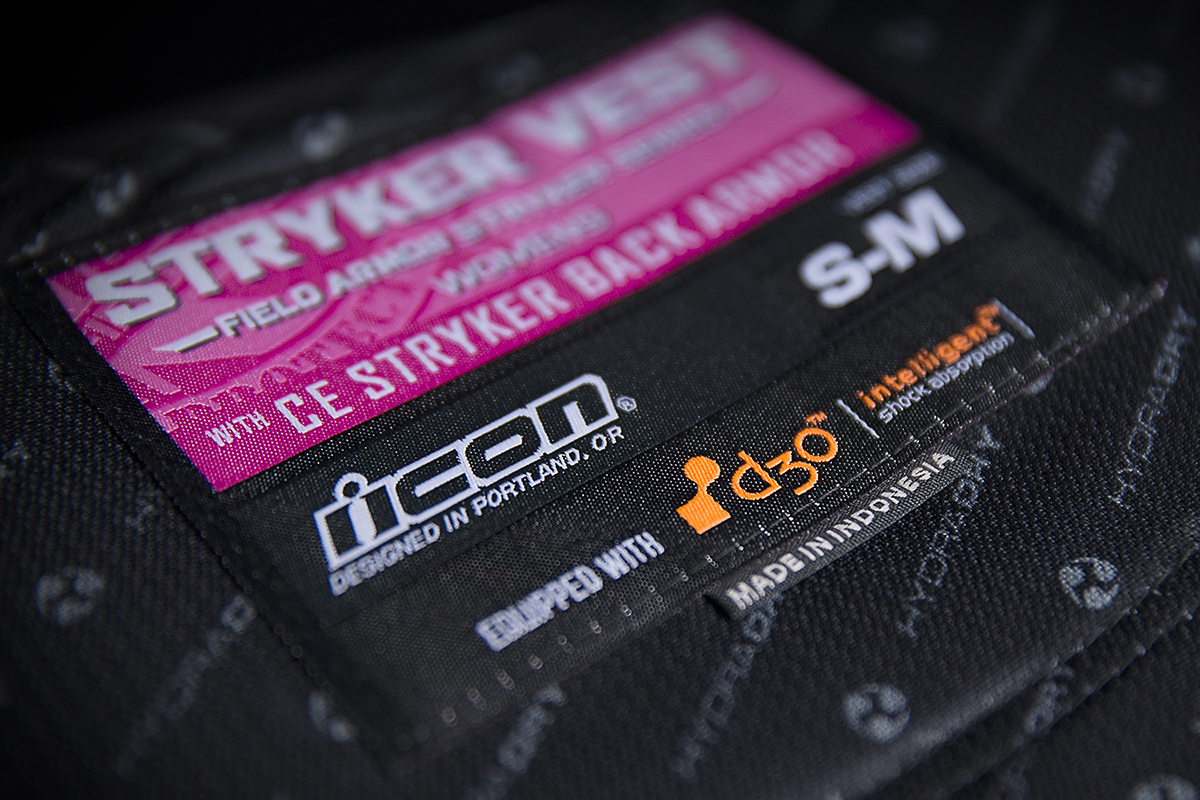 CHALECO ICON DE MUJER STRYKER NEGRO