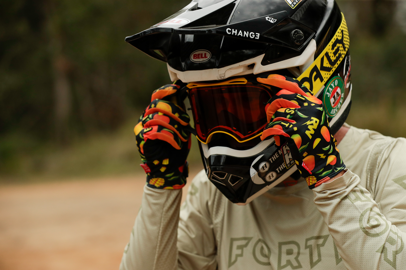 GUANTES FIST HANDWEAR STRAPPED R-WILLY MANGO MADNESS