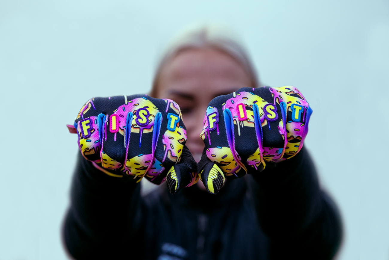 GUANTES FIST HANDWEAR STRAPPED CAROLINE BUCHANAN SPRINKLE FADES