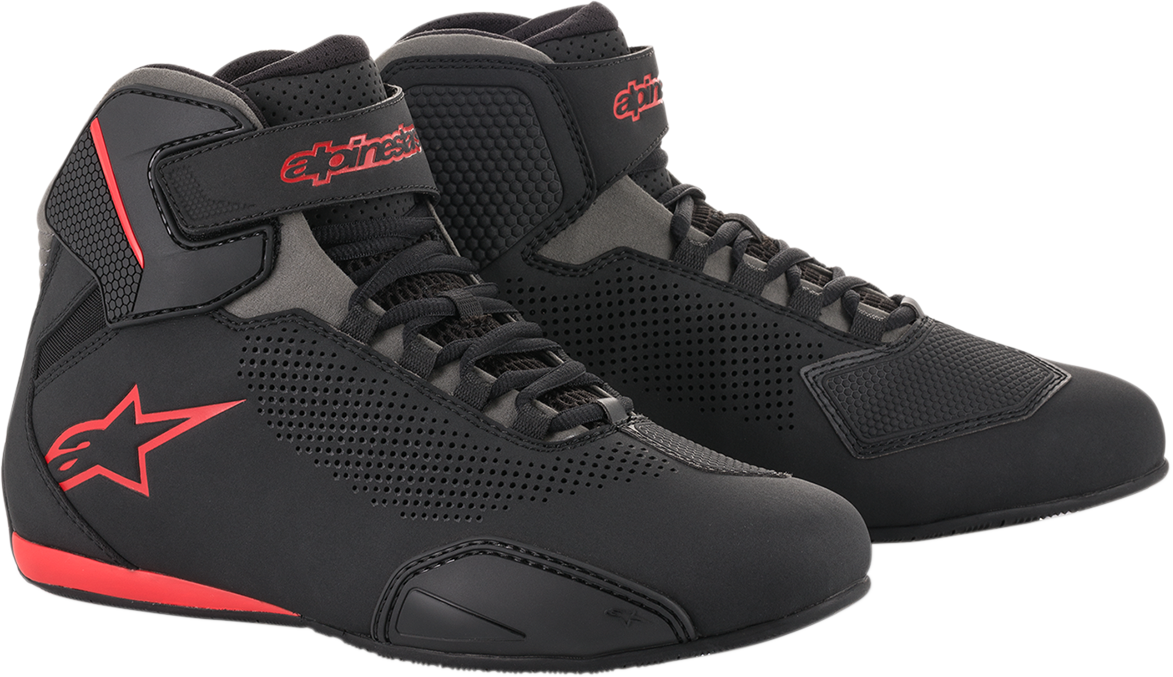 BOTINES ALPINESTARS SEKTOR VENTILADAS NEGRO/GRIS/ROJO