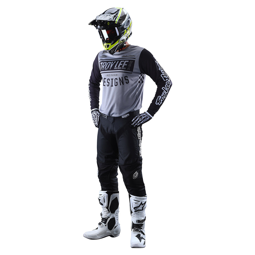 Pantalón Troy Lee Designs GP Mono Gris: Rendimiento de Motocross, Durabilidad y Comodidad Superior