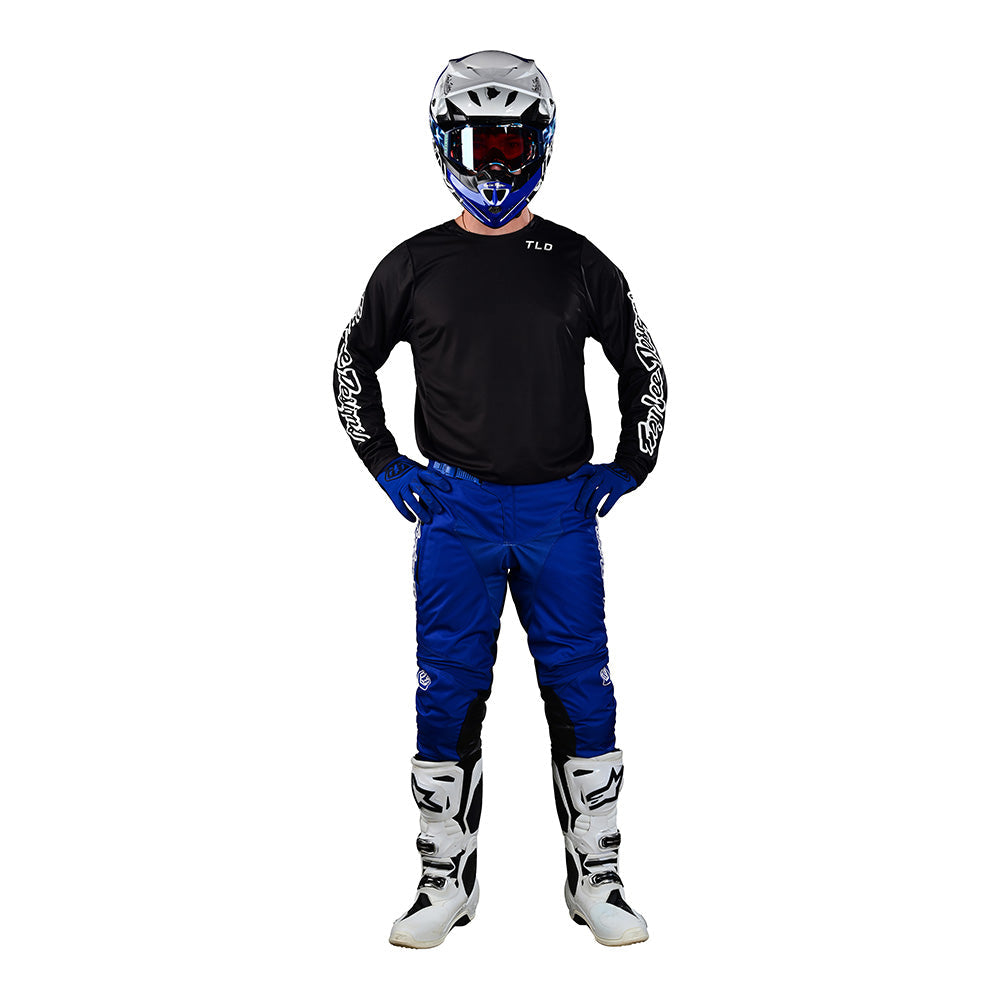 Maillot GP Pro Troy Lee Designs Negro Monocromático: Rendimiento Superior para Motocross y Enduro