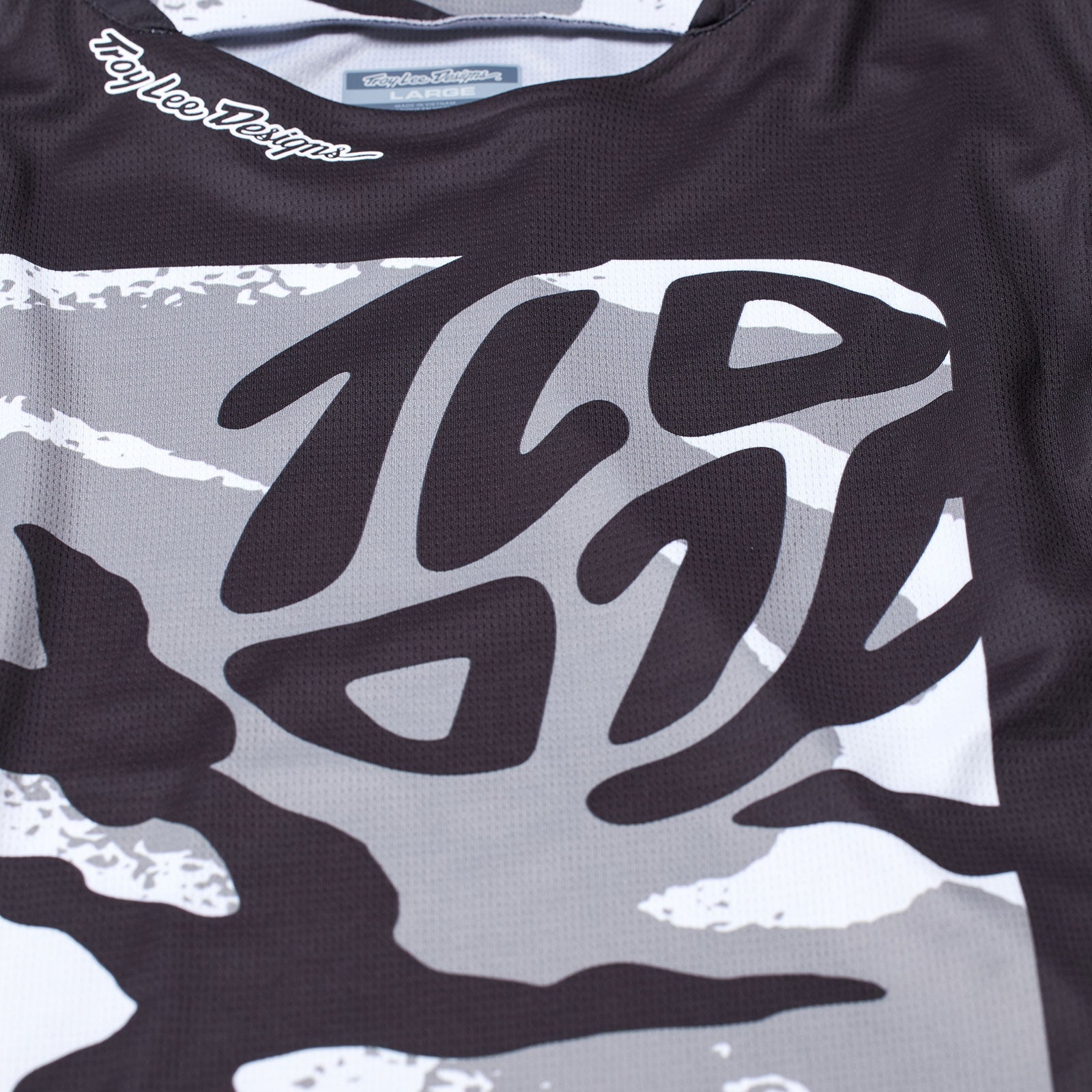 Maillot Troy Lee Designs GP Pro Boxed In Negro/Blanco: Rendimiento, Ventilación, Durabilidad
