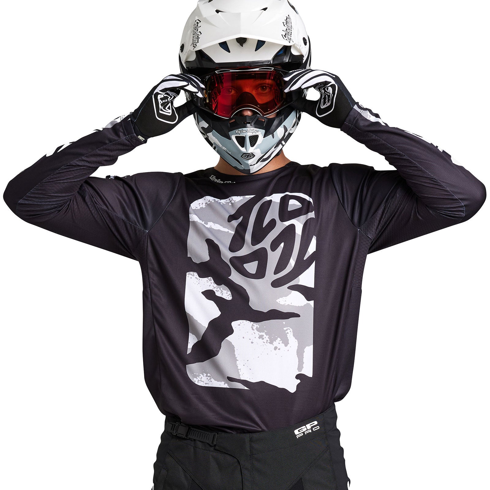 Maillot Troy Lee Designs GP Pro Boxed In Negro/Blanco: Rendimiento, Ventilación, Durabilidad