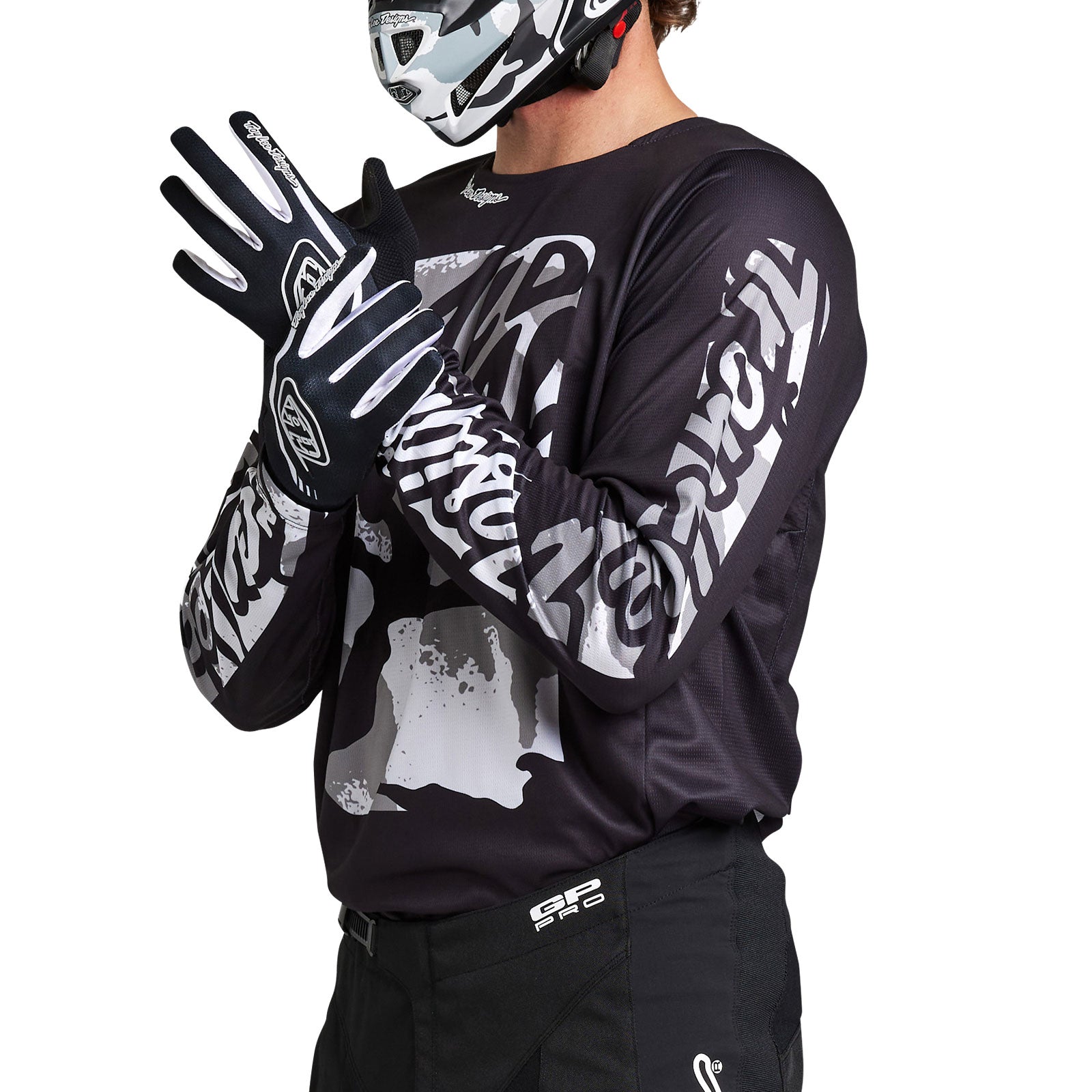 Maillot Troy Lee Designs GP Pro Boxed In Negro/Blanco: Rendimiento, Ventilación, Durabilidad